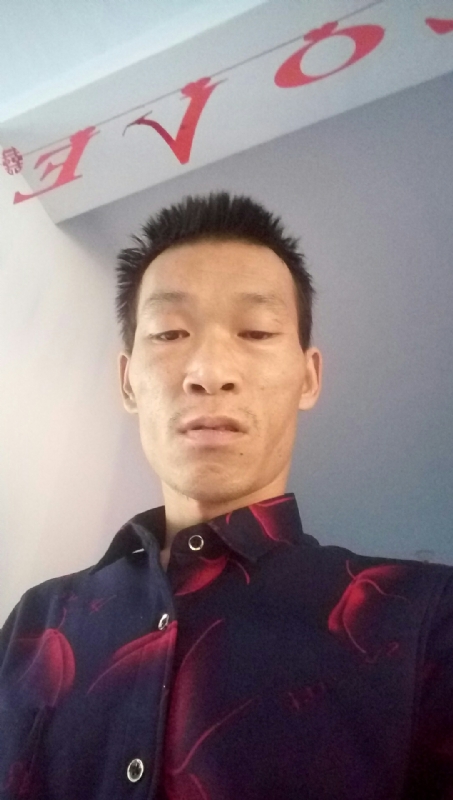 向阳的第一张照片--银川相亲服务中心