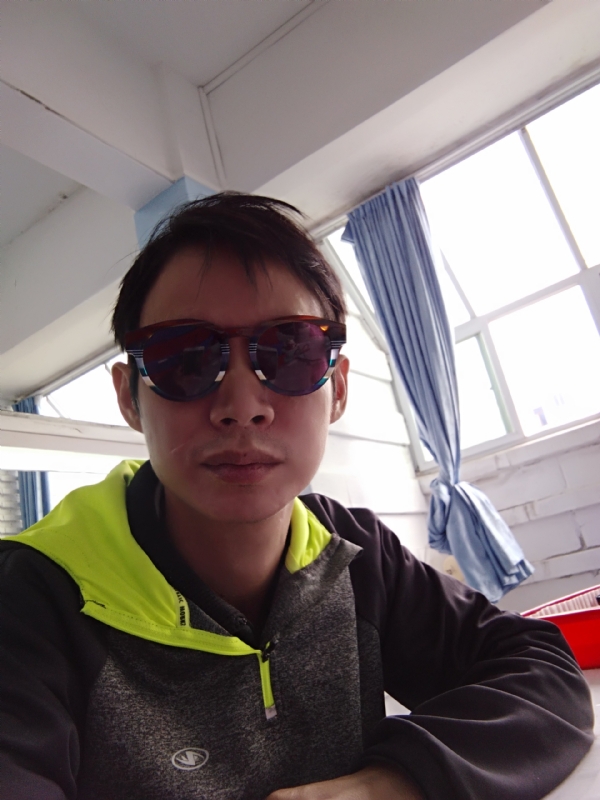 五华移民男的第一张照片--银川相亲服务中心