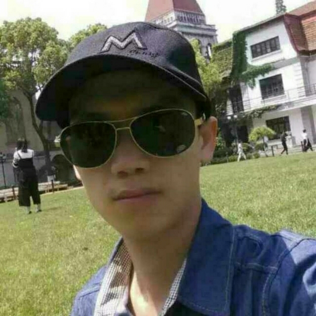 龙小华的第一张照片--银川相亲服务中心