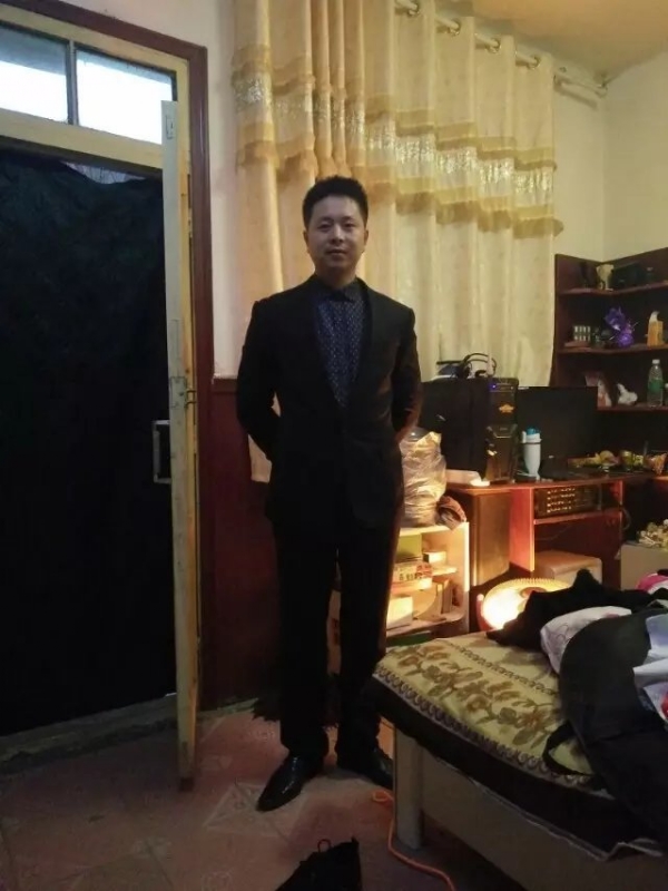亮亮的第一张照片--银川相亲服务中心