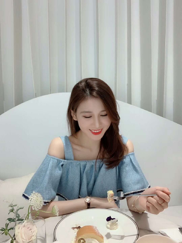 Emily的第三张照片--银川相亲服务中心
