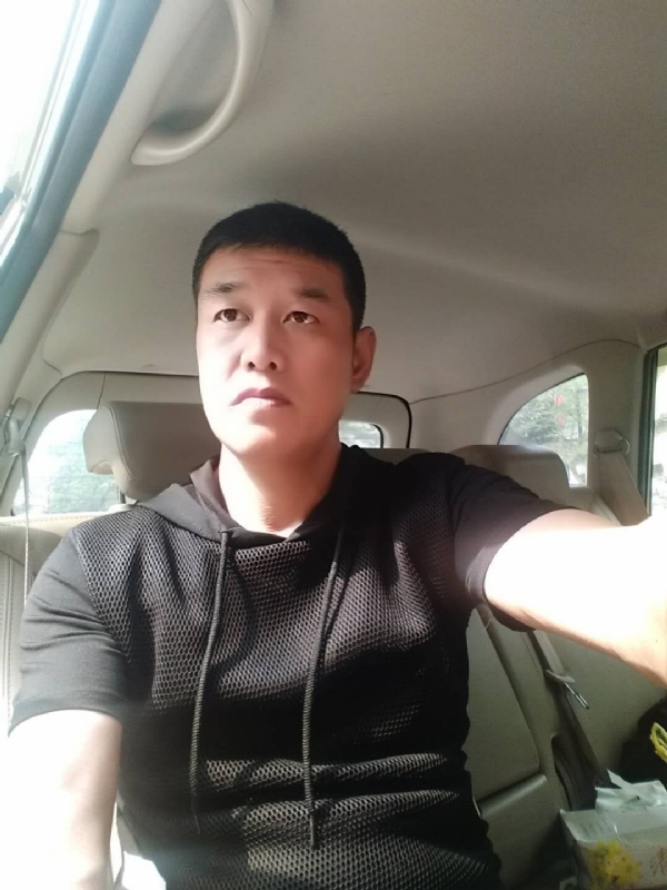 深爱的疯子的第一张照片--银川相亲服务中心