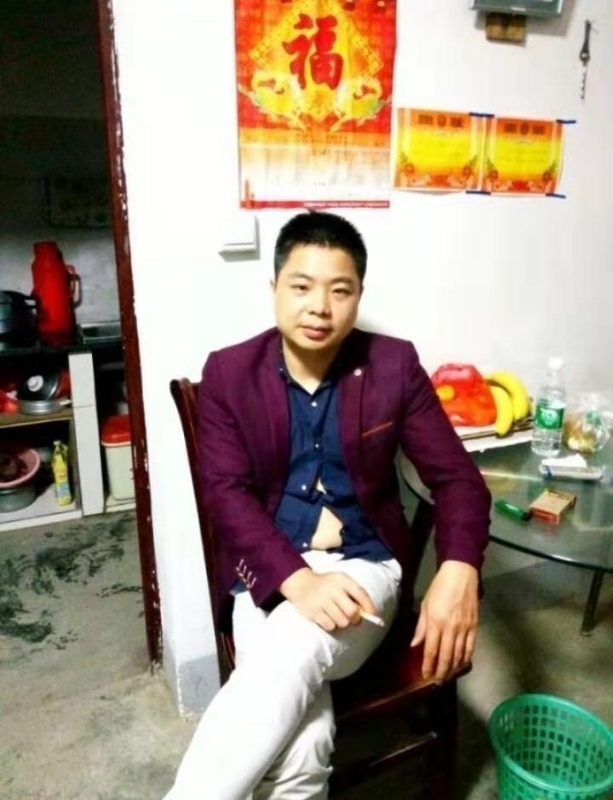 蓝色的微笑的第一张照片--银川相亲服务中心