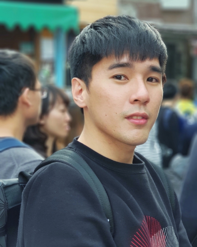 雨中孤独的第一张照片--银川相亲服务中心