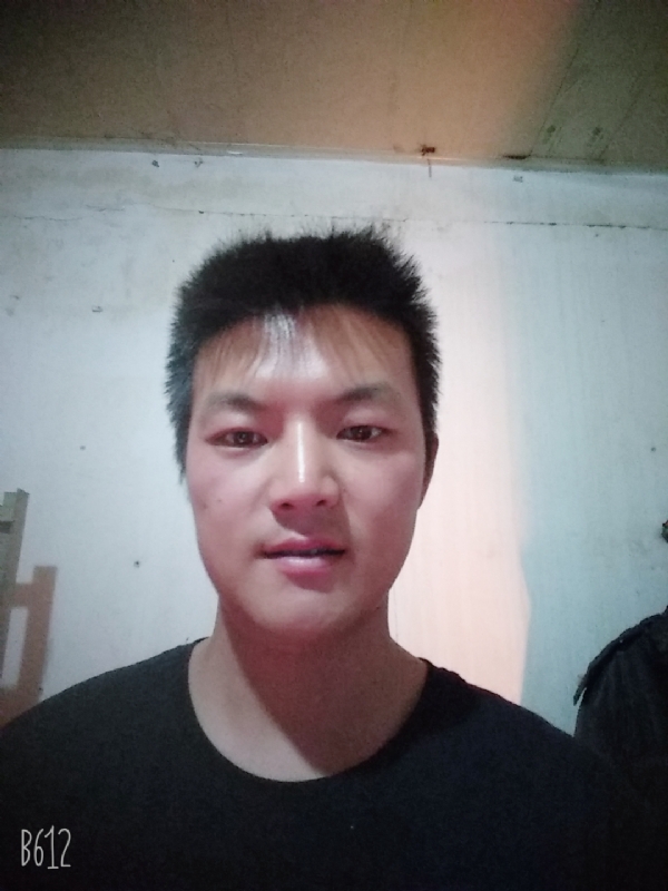 风轻云淡的第一张照片--银川相亲服务中心