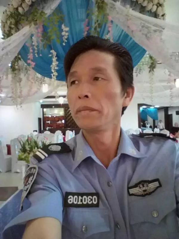 卧窗听雨的第二张照片--银川相亲服务中心
