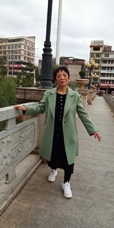 小玲的第一张照片--银川相亲服务中心