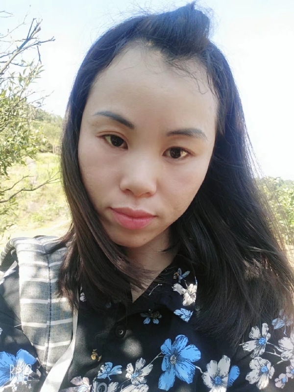 英英的第一张照片--银川相亲服务中心