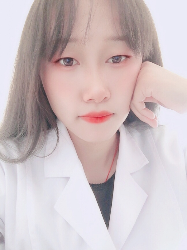 白婚纱的第一张照片--银川相亲服务中心