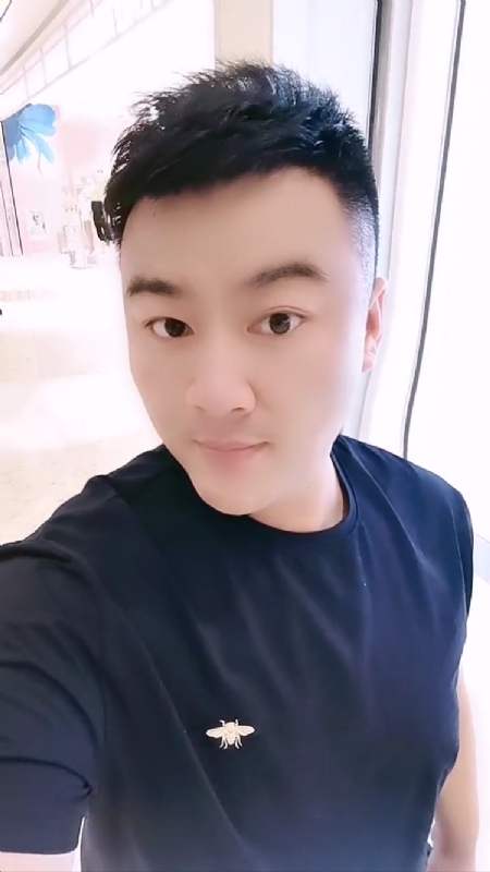 微风徐徐的第一张照片--银川相亲服务中心