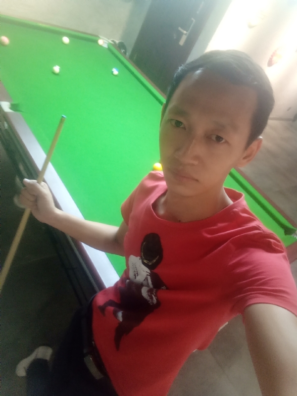 耳机分你一半的第一张照片--银川相亲服务中心