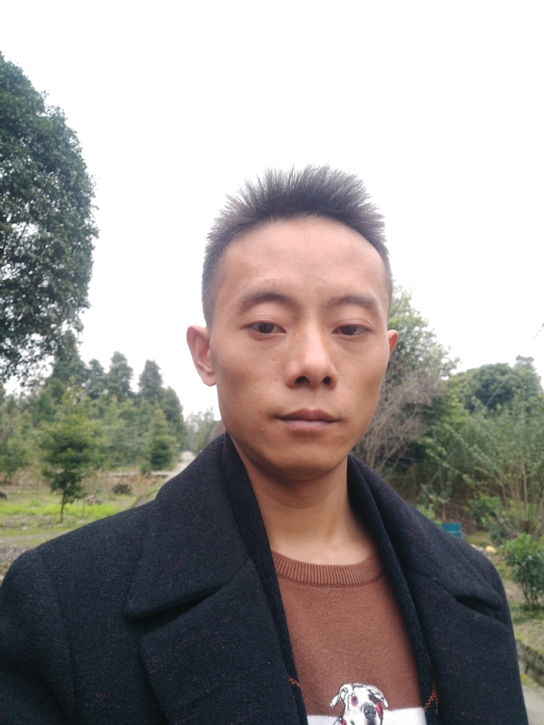 携手白头的第二张照片--银川相亲服务中心