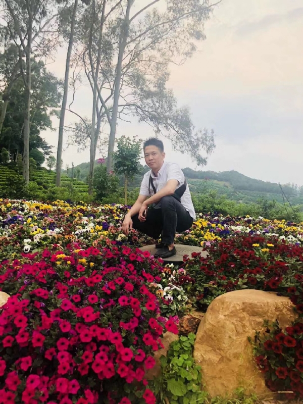 小郑的第一张照片--银川相亲服务中心