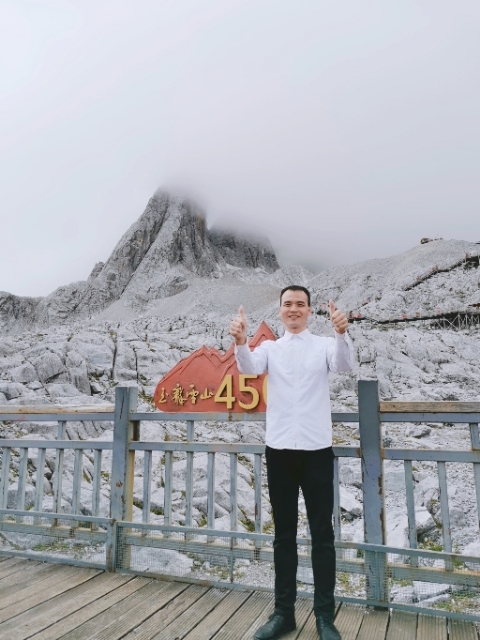 灰太狼的第一张照片--银川相亲服务中心