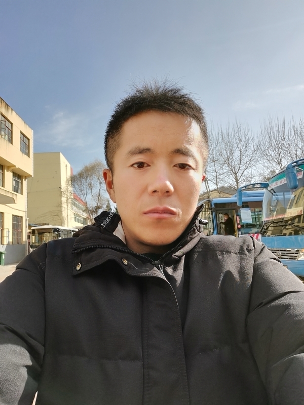 孤独的云的第一张照片--银川相亲服务中心