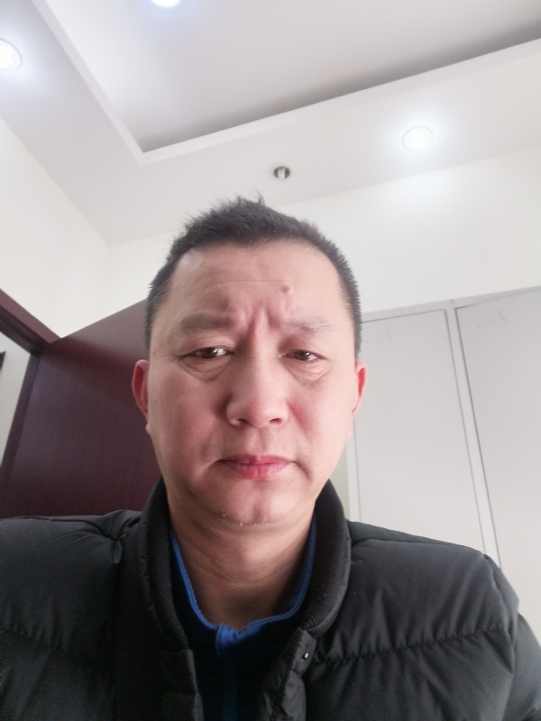 相视而笑的第一张照片--银川相亲服务中心