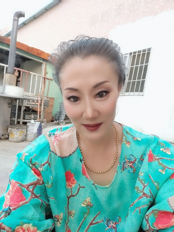 燕子的第三张照片--银川相亲服务中心