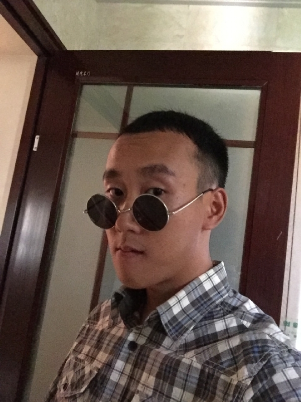 悲喜的第一张照片--银川相亲服务中心