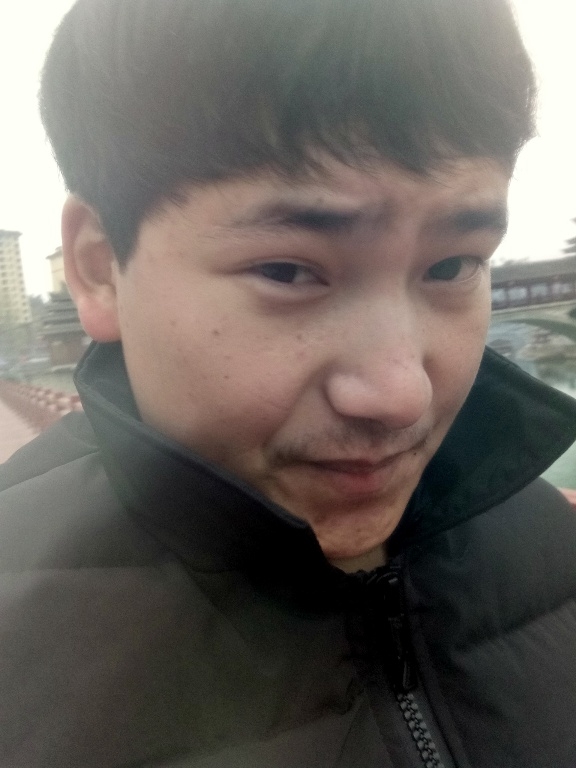 侗族青年作家超超的第二张照片--银川相亲服务中心