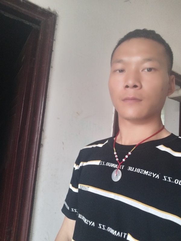 爱，请深爱的第二张照片--银川相亲服务中心