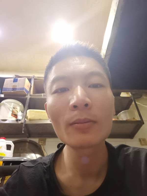 邹先生的第二张照片--银川相亲服务中心