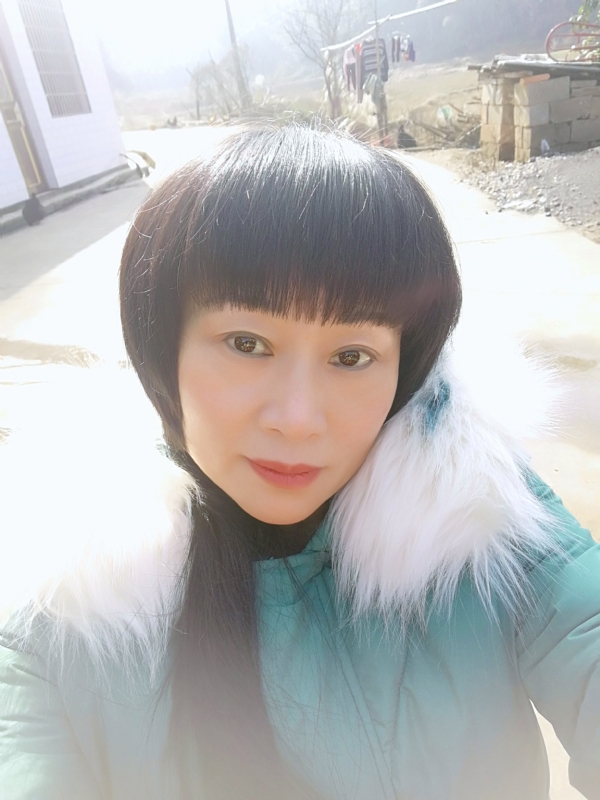 金鱼儿的第一张照片--银川相亲服务中心