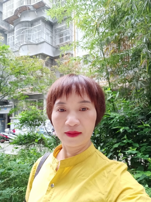 小瓶子的第二张照片--银川相亲服务中心