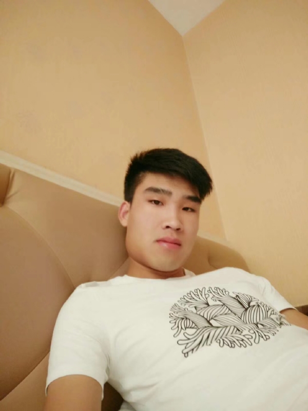 谁不曾孤单上路的第二张照片--银川相亲服务中心