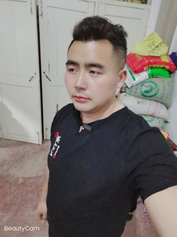 阿杰的第一张照片--银川相亲服务中心