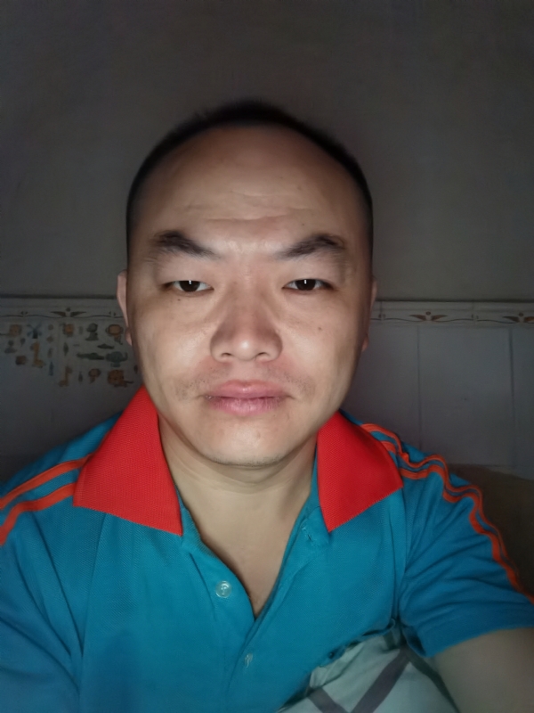 与子携老的第三张照片--银川相亲服务中心