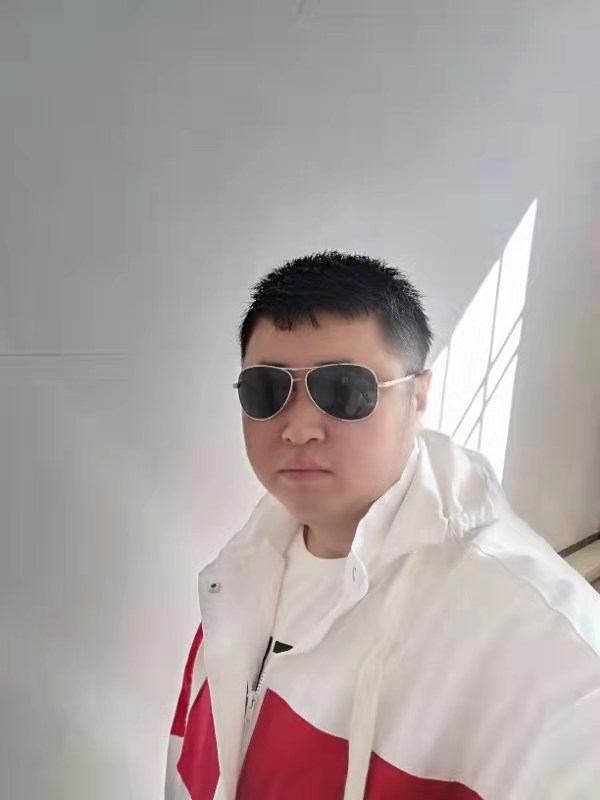 大漠叔叔的第一张照片--银川相亲服务中心