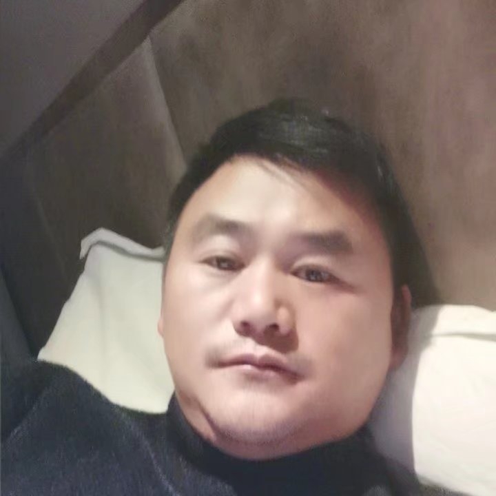 奔跑的第四张照片--银川相亲服务中心