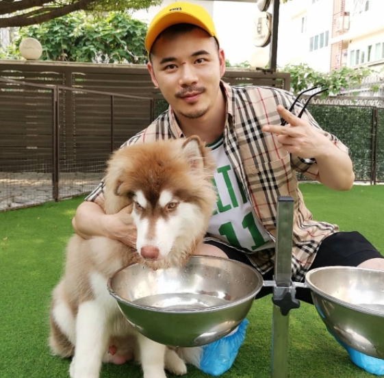 坚持的第一张照片--银川相亲服务中心