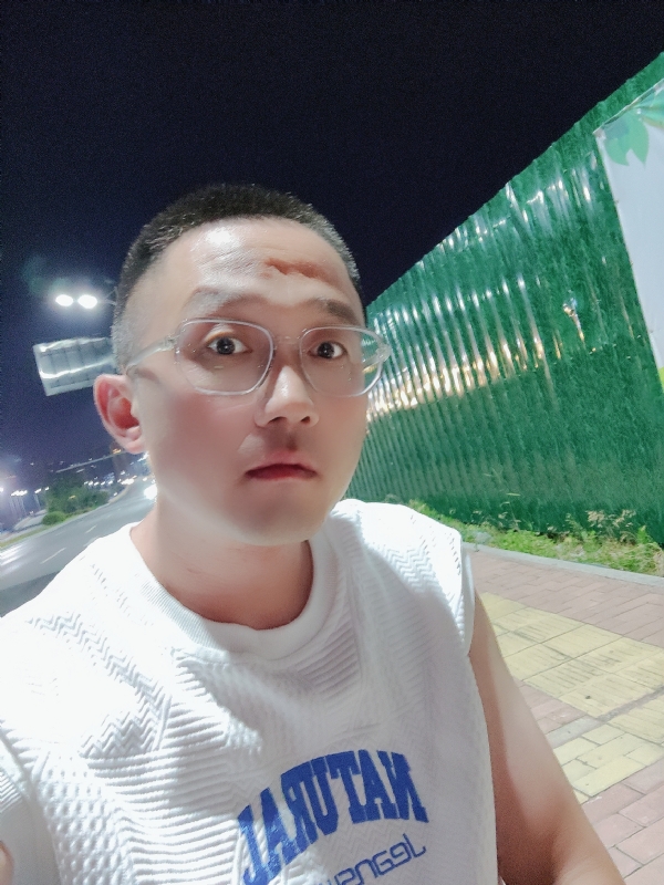 清风烈酒的第一张照片--银川相亲服务中心