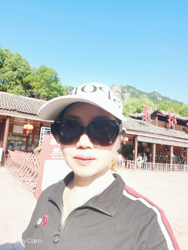 山百合的第一张照片--银川相亲服务中心