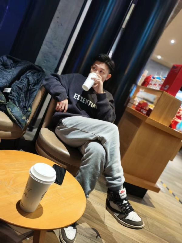 LAZY的第一张照片--银川相亲服务中心