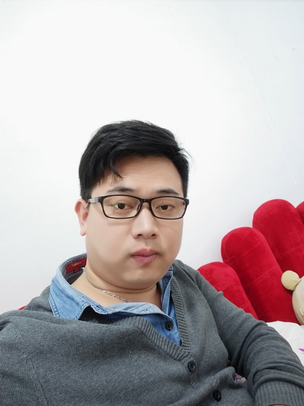 何必在亿的第一张照片--银川相亲服务中心