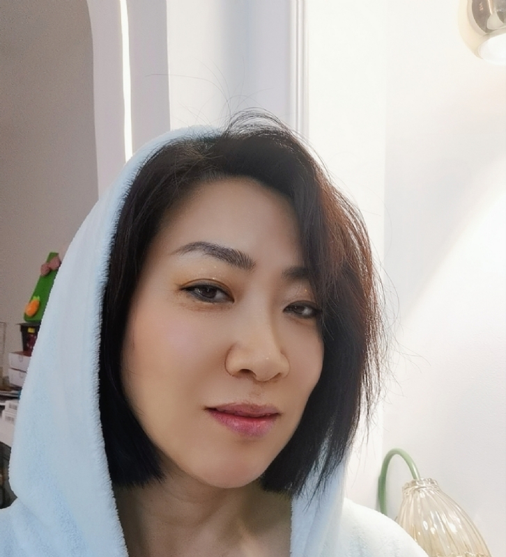 火玫瑰的第一张照片--银川相亲服务中心
