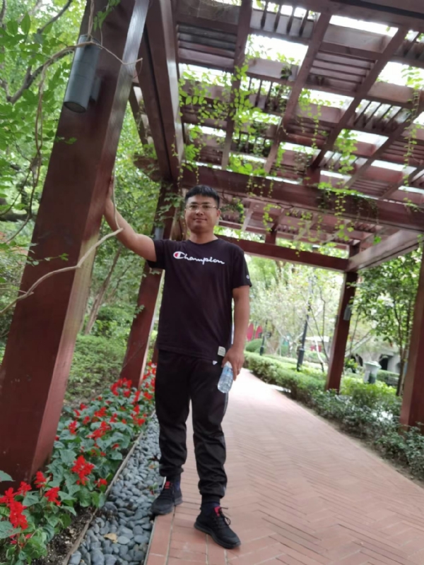 会飞的鱼的第一张照片--银川相亲服务中心
