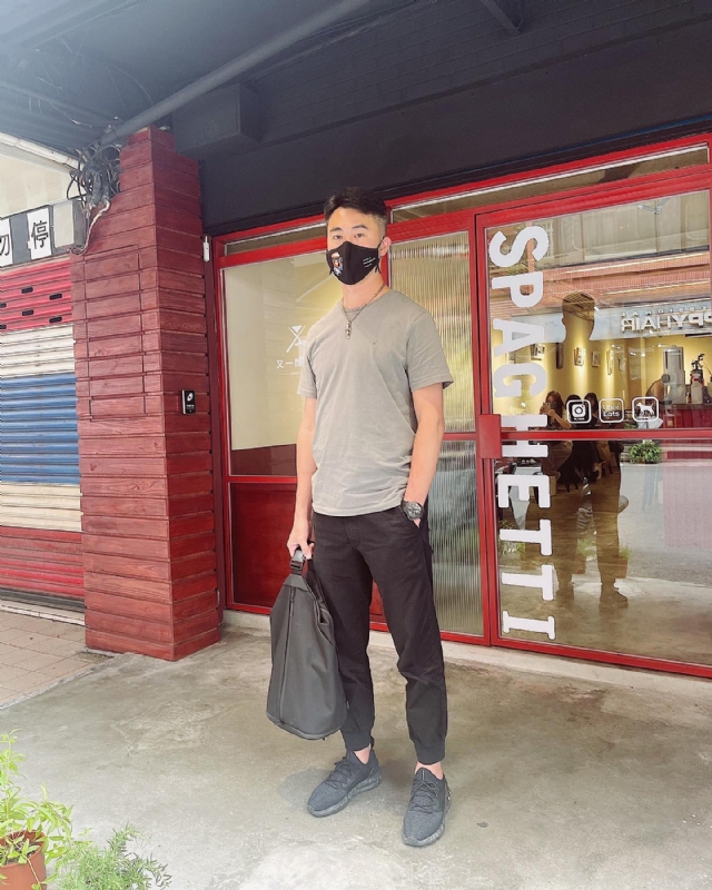 酒商安迪的第一张照片--银川相亲服务中心