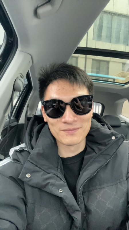 男孩的第一张照片--银川相亲服务中心