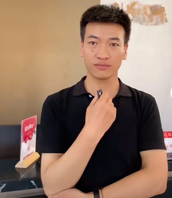 一杯梁白开的第一张照片--银川相亲服务中心