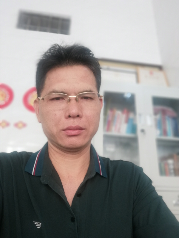 后视镜的第一张照片--银川相亲服务中心