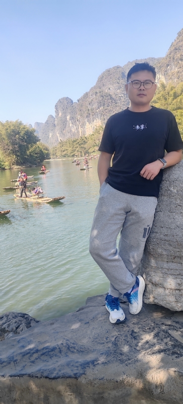 受过伤的狼的第二张照片--银川相亲服务中心