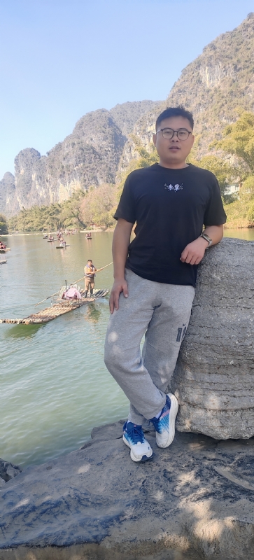 受过伤的狼的第三张照片--银川相亲服务中心