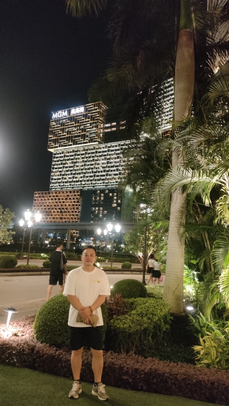 熟悉的身影的第一张照片--银川相亲服务中心