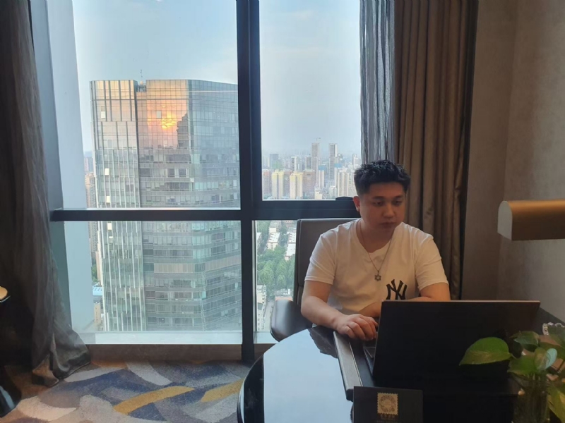 ying的第一张照片--银川相亲服务中心
