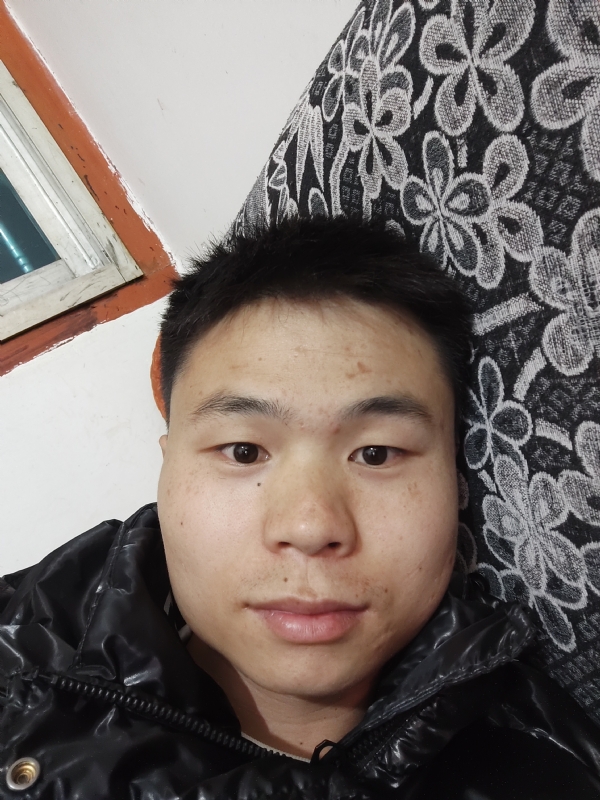 麒麟区幼儿园扛把子的第三张照片--银川相亲服务中心