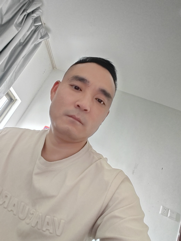 小锋的第一张照片--银川相亲服务中心