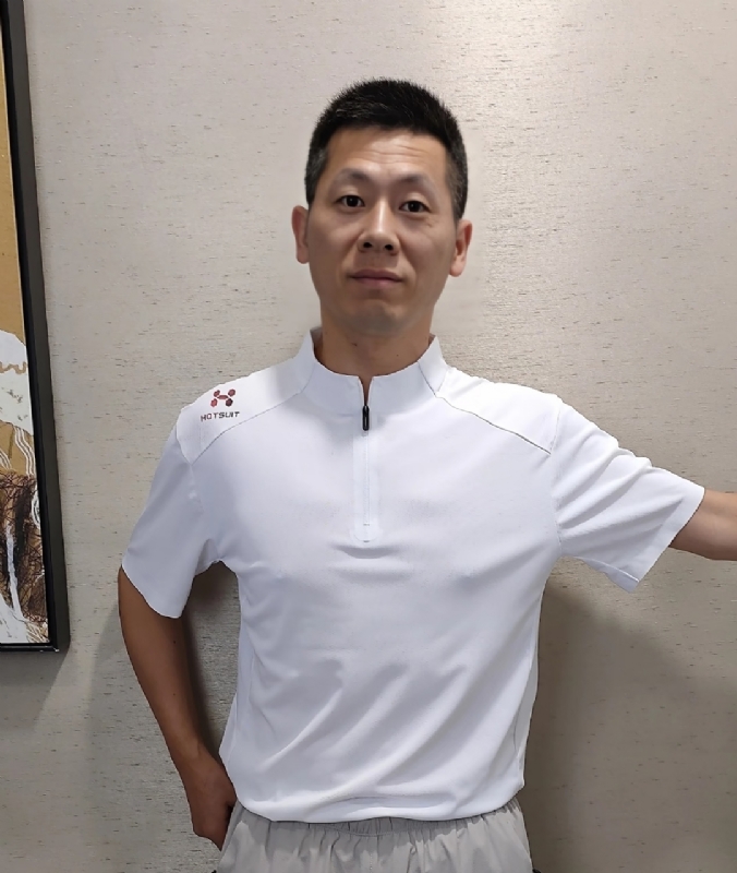 红旗下长大的第一张照片--银川相亲服务中心